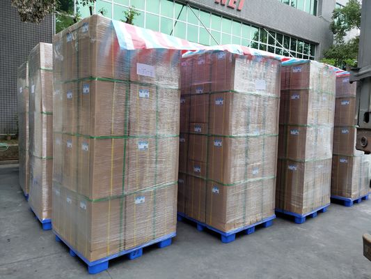 ฟิล์มเลมีเนชั่นทางความร้อนที่มีเมทริกซ์พอลิเมอร์ที่ติดแน่นที่ทันสมัยและชั้น PET ที่ออกแบบด้วยแสงเพื่อความทนทานต่อการบด