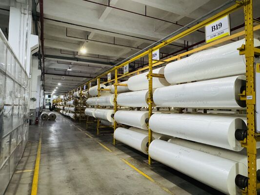 ฟิล์มละเมิดความร้อน PET ความใสสูง มีความสว่างมากกว่า 90 องศา และความหนา 11-250 ไมครอน สําหรับละเมิดความร้อน