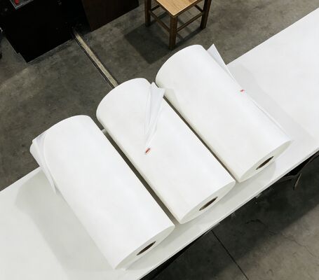 ผนัง PET โลหะที่มีความทนทานต่อสารเคมีและผิวที่สะท้อนแสง ในความหนาตามต้องการ 12-30 ไมครอน