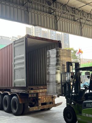 โรนัลฟิล์มเลมีนติ้งที่ได้รับการรักษาจากโครโน่สองครั้ง ขนาดความกว้าง 100mm ถึง 2200mm และมีสารติดต่อทางความร้อนระดับอาหาร