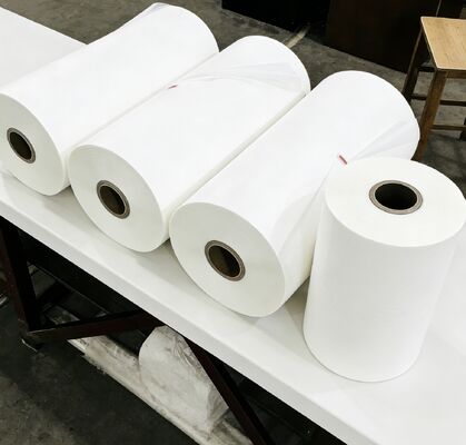 ฟิล์ม PET โลหะเรียบและสะท้อนแสง ที่ทนความร้อนถึง 110 °C และทนสารเคมีสําหรับการบรรจุและการผสม